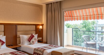 Hotel Le Amritam Room Type - Executive Twin Bedroom with Balcony