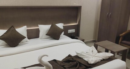 Ab Tropical Stays Room Type - Deluxe with balcony