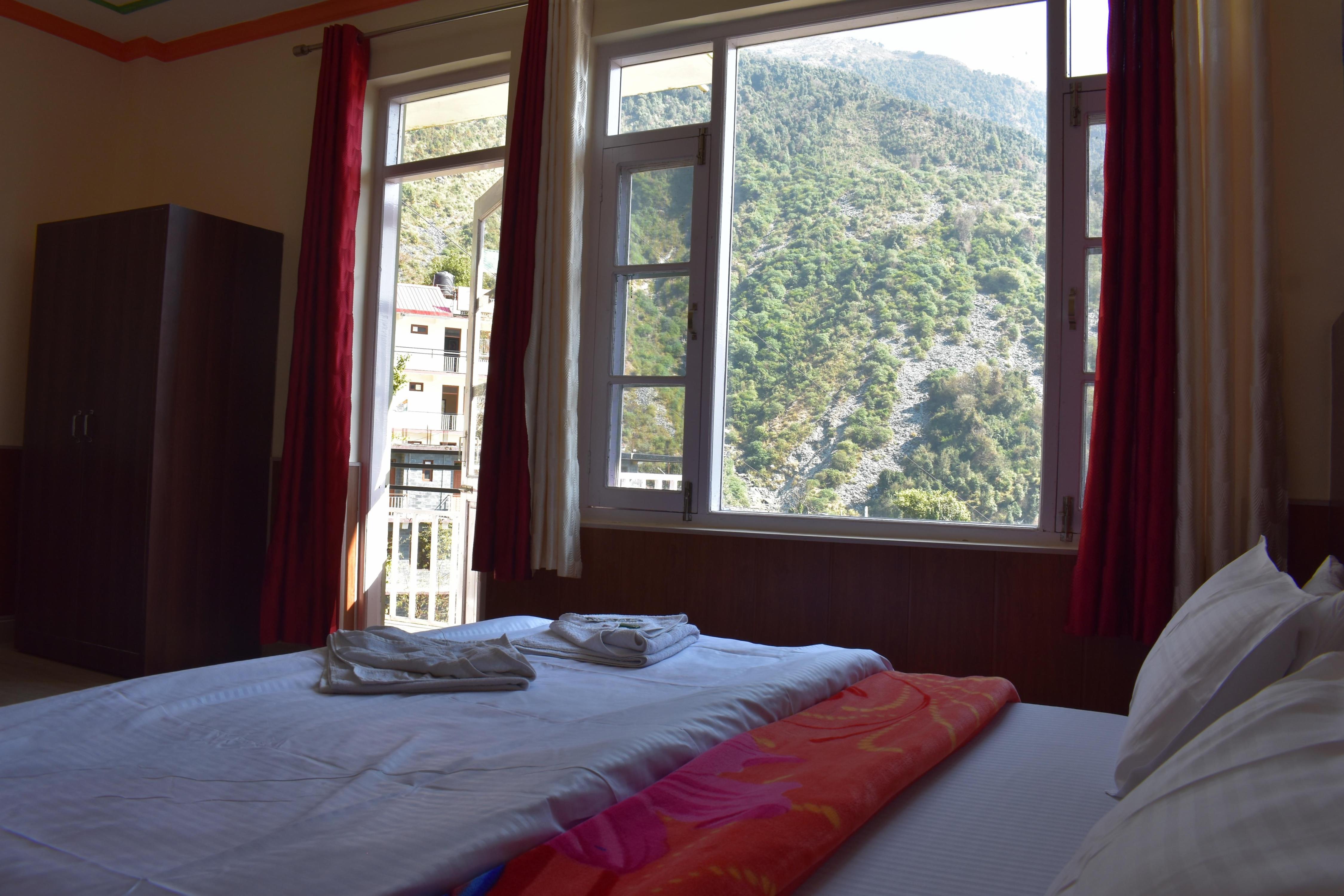 YES COMFORT VILLA GUEST HOUSE - Tap to explore photos