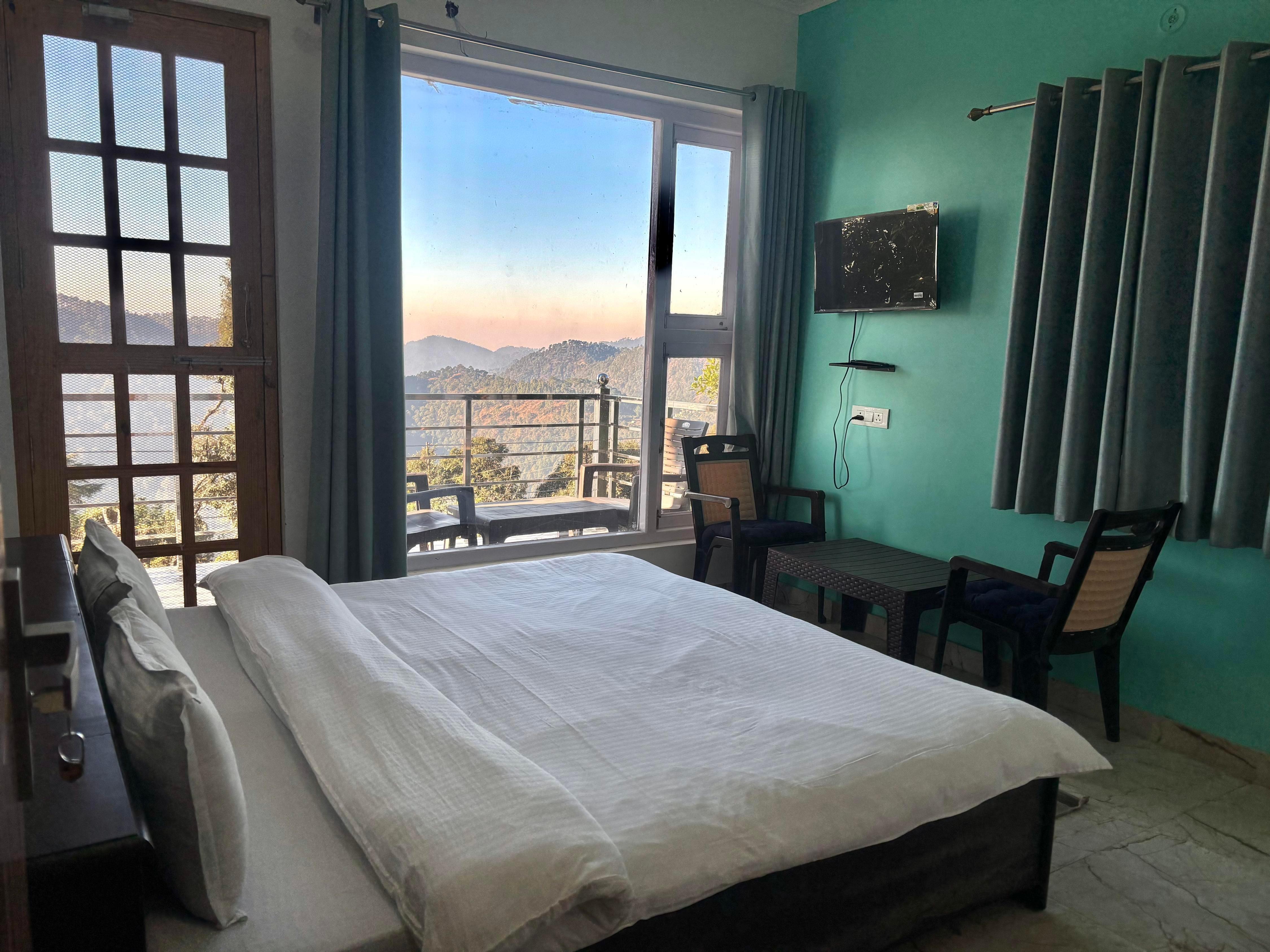 Hotel goludev valley view - Tap to explore photos