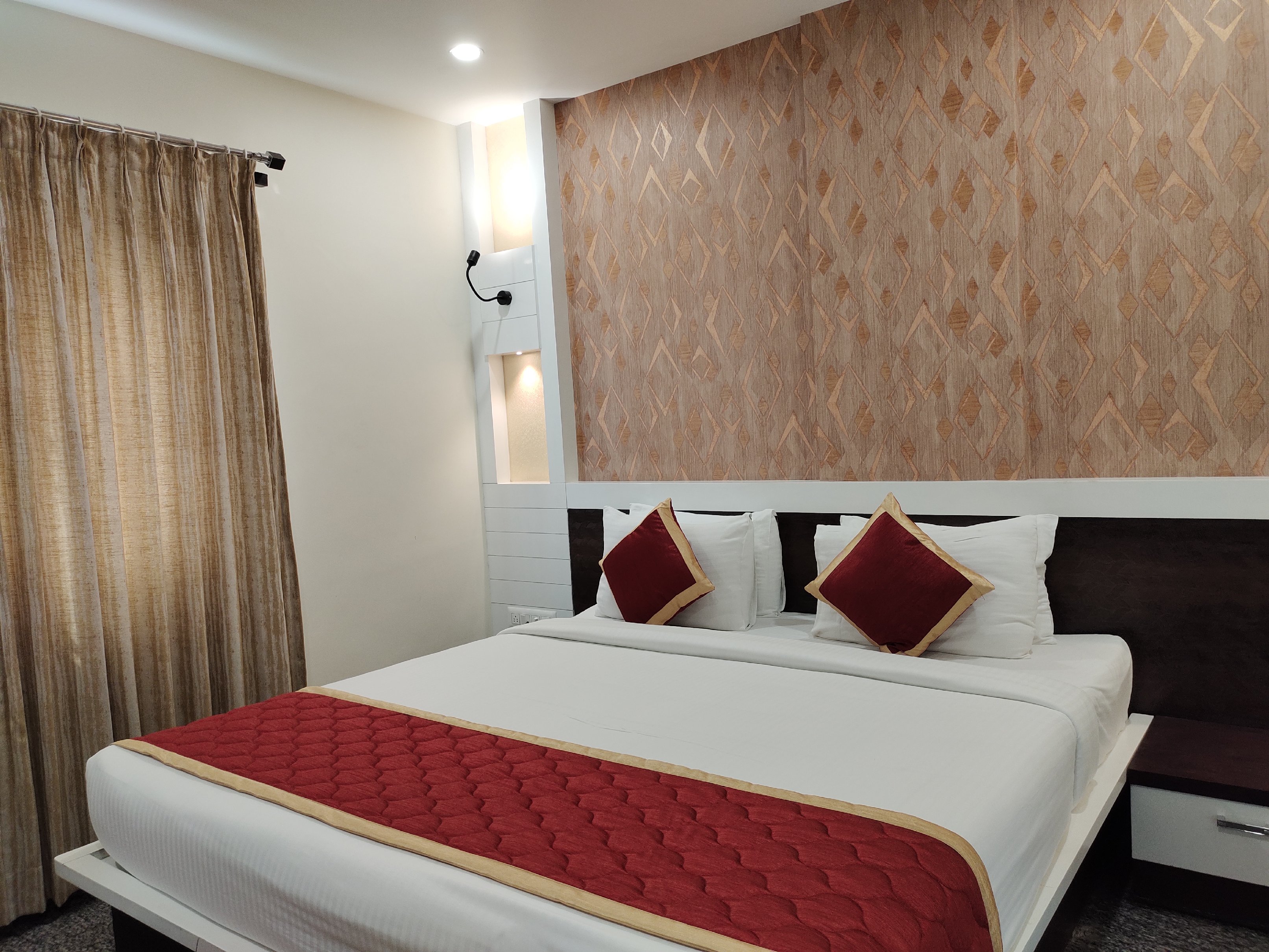 HOTEL CORPORATE SUITES