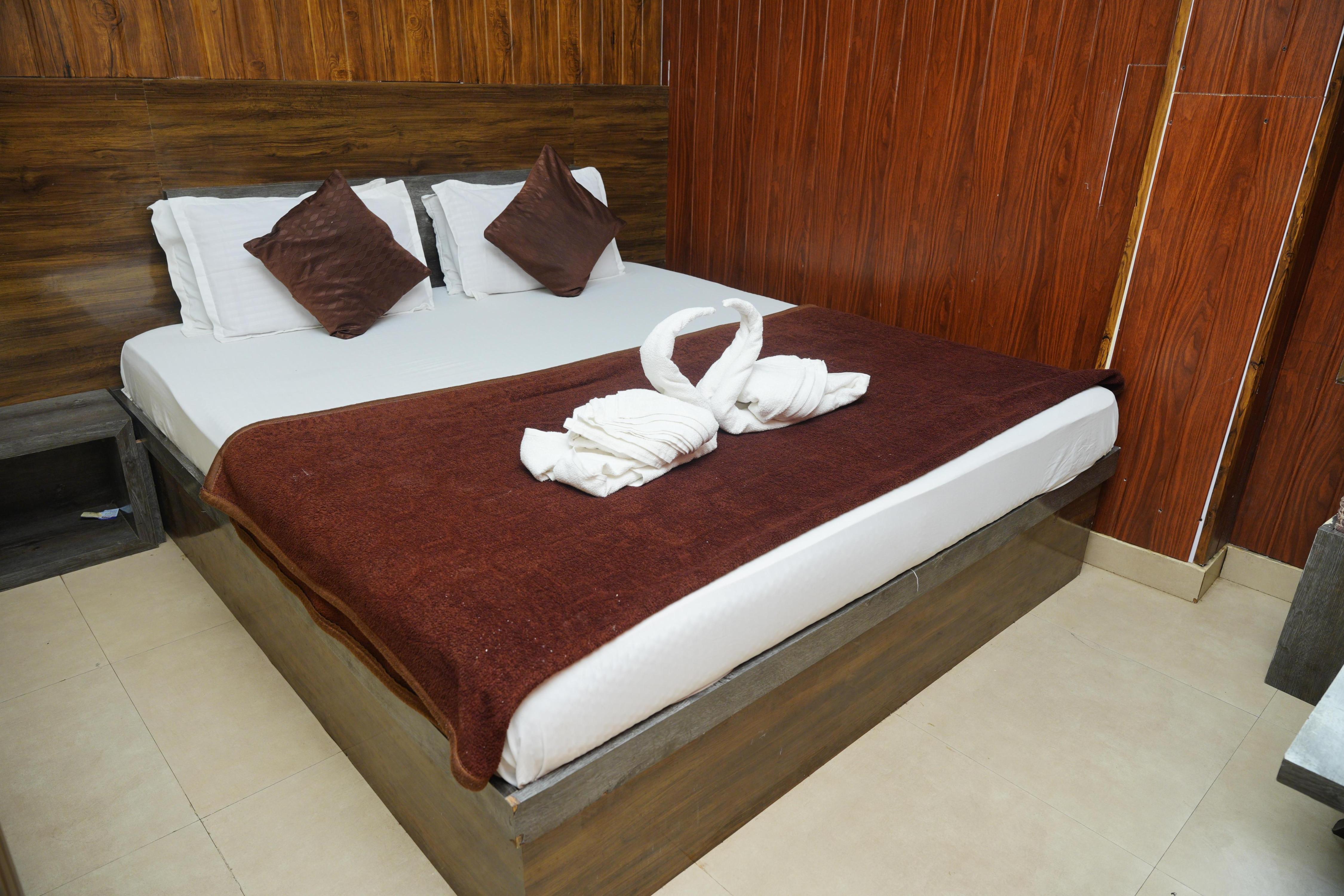 Sea Pearl | A Budget-Friendly Stay - Tap to explore photos