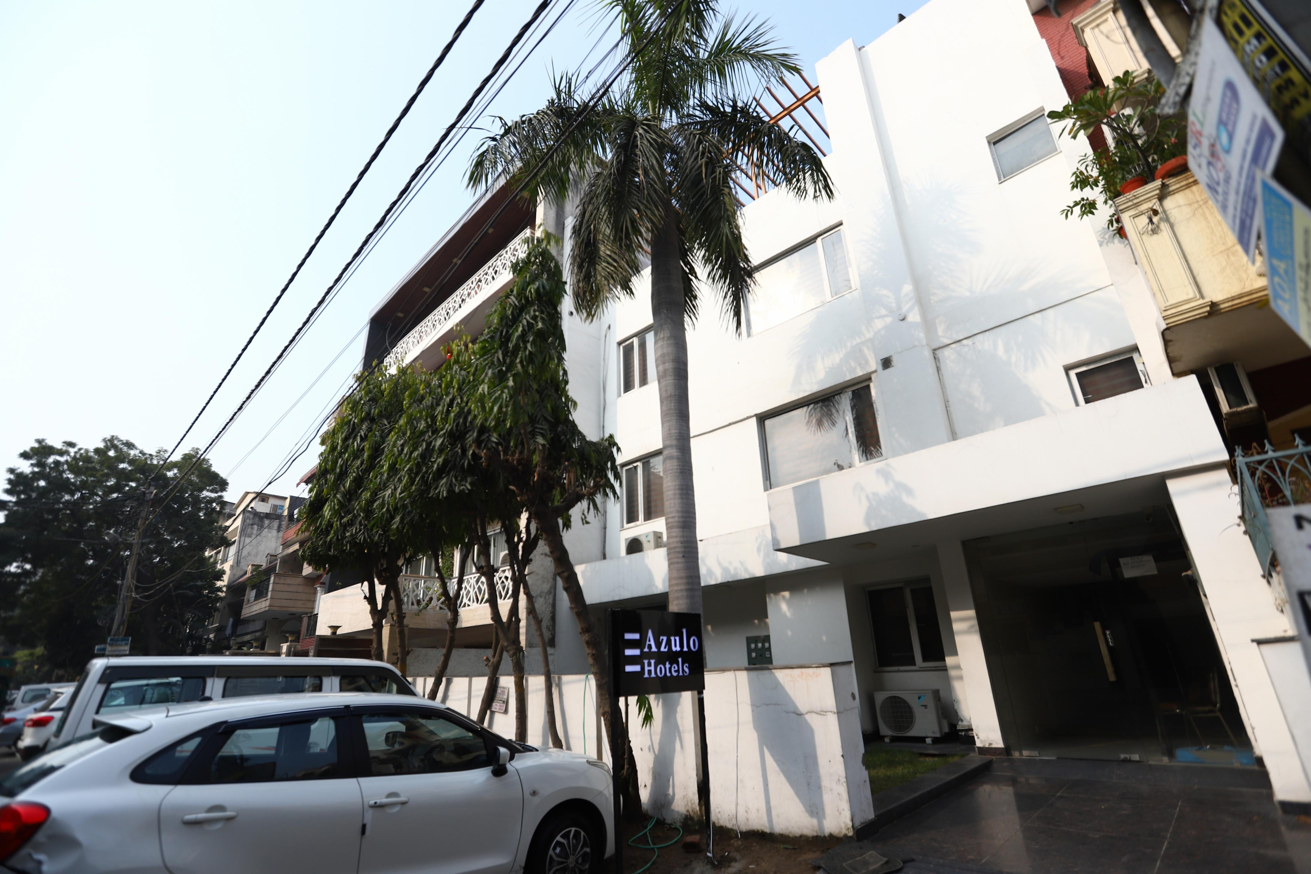 Hotel Azulo Inn @ Bhikaji Cama Place New Delhi - Tap to explore photos
