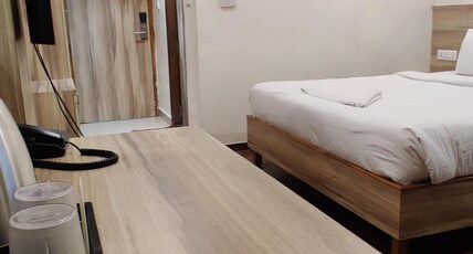 Hotel RN Grand Room Type - Premium Double Room