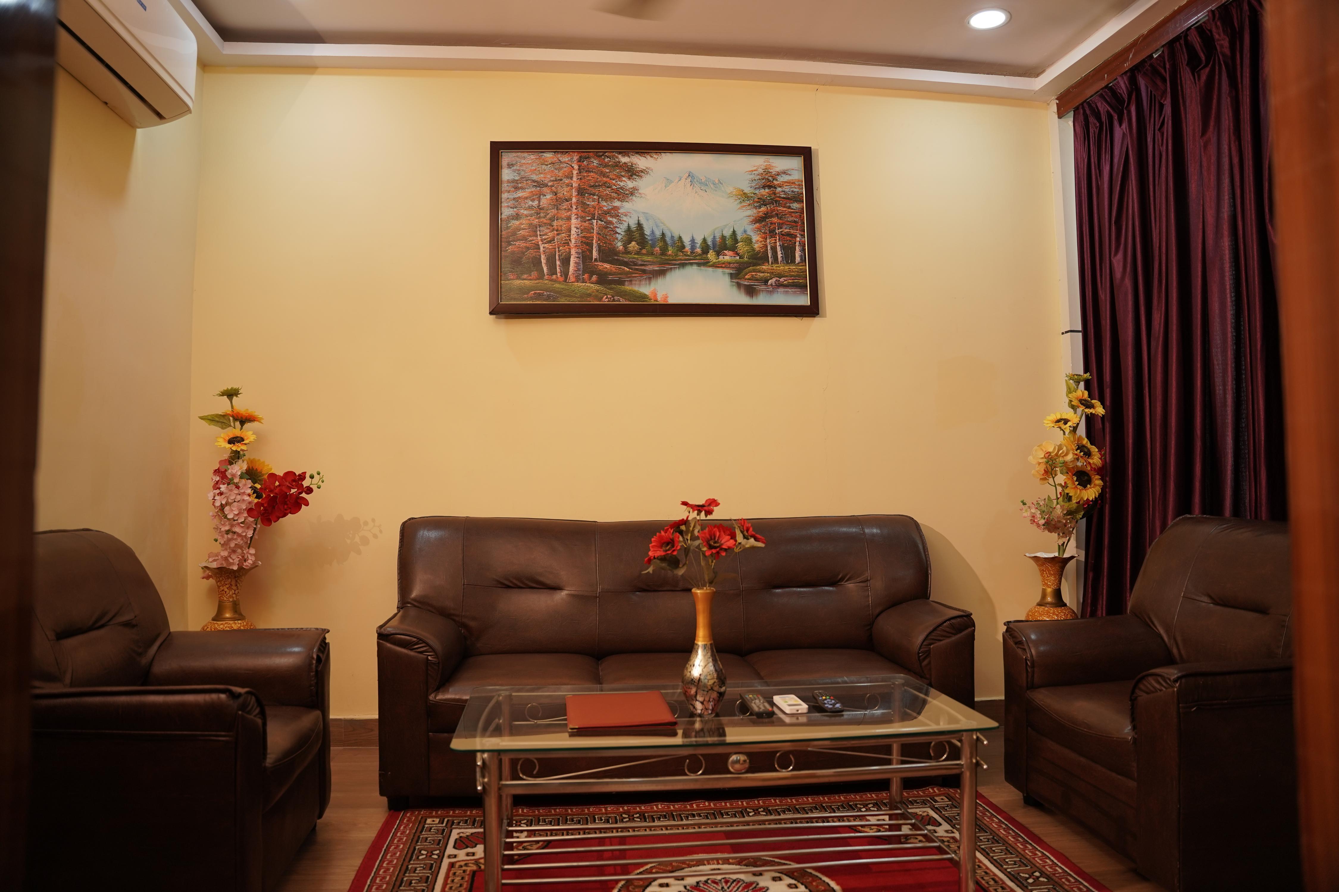 Hotel Amrapali Classic,Bhawanipatna - Tap to explore photos