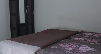 Gayatri Kunj Guest House Room Type - Standard AC Room