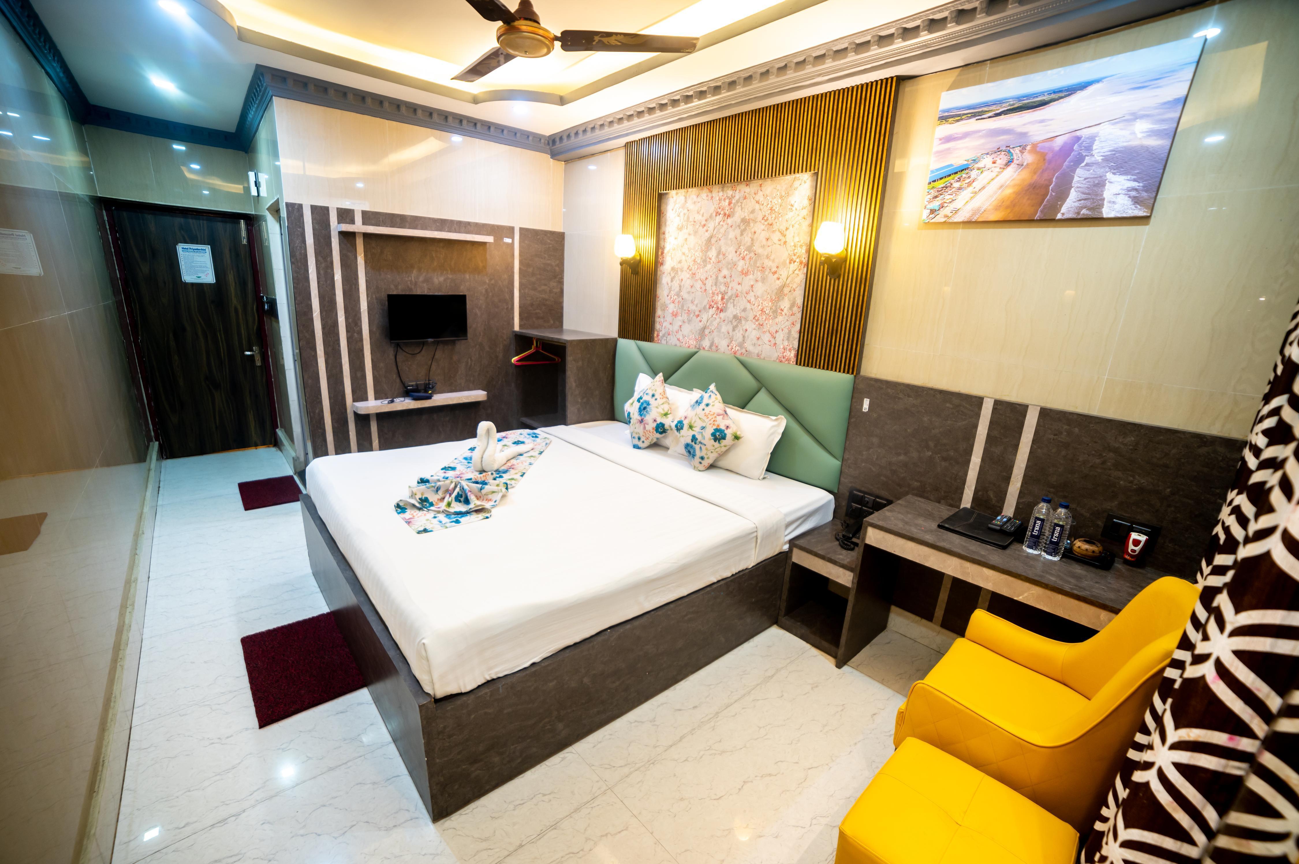 HOTEL PRIYADARSHINI Room Type - SUPER DELUXE ROOM