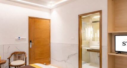 Hotel Star by Star Group Room Type - Deluxe Room With Free WIFI