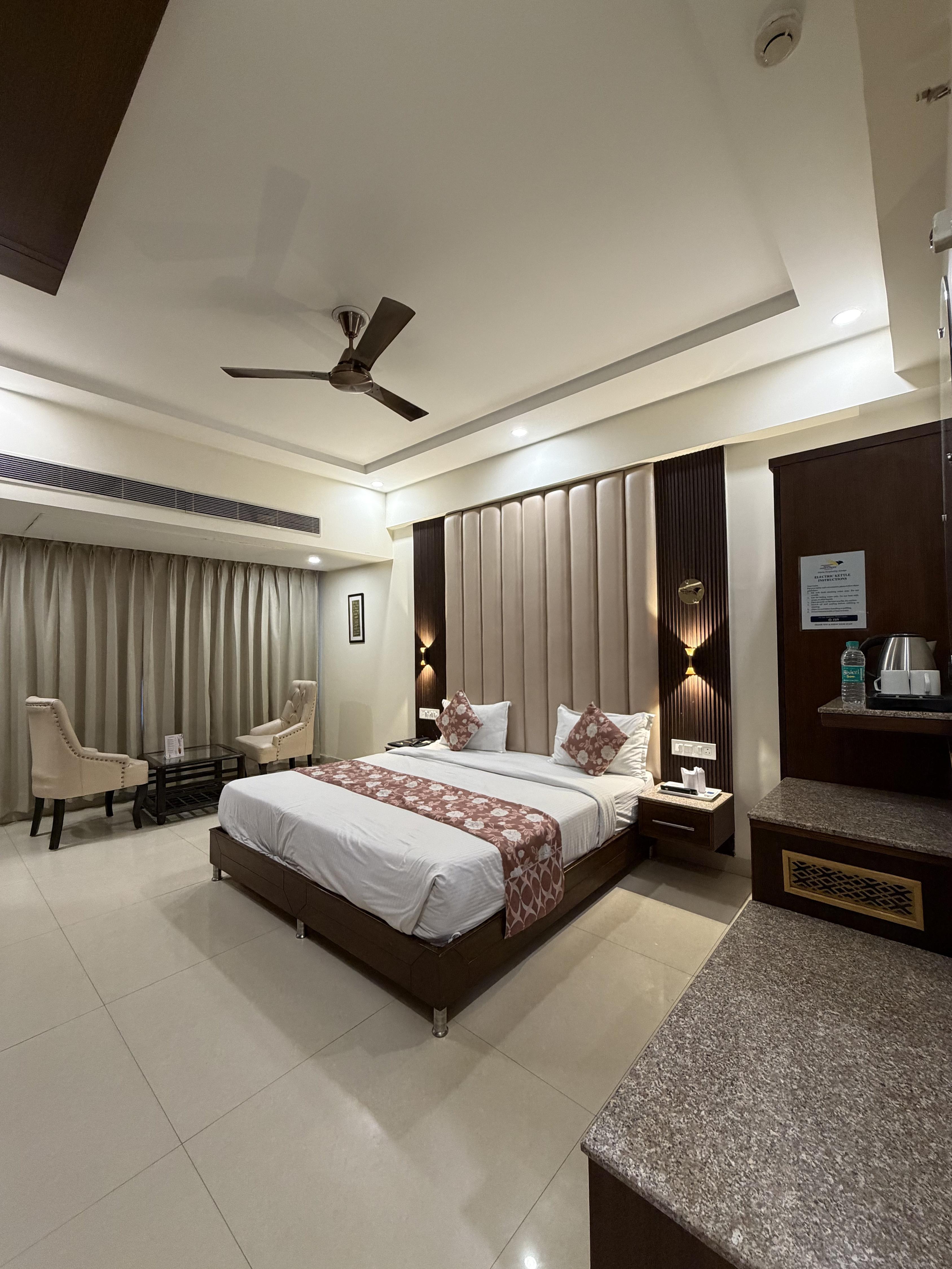 Hotel Doon's Pride - Tap to explore photos