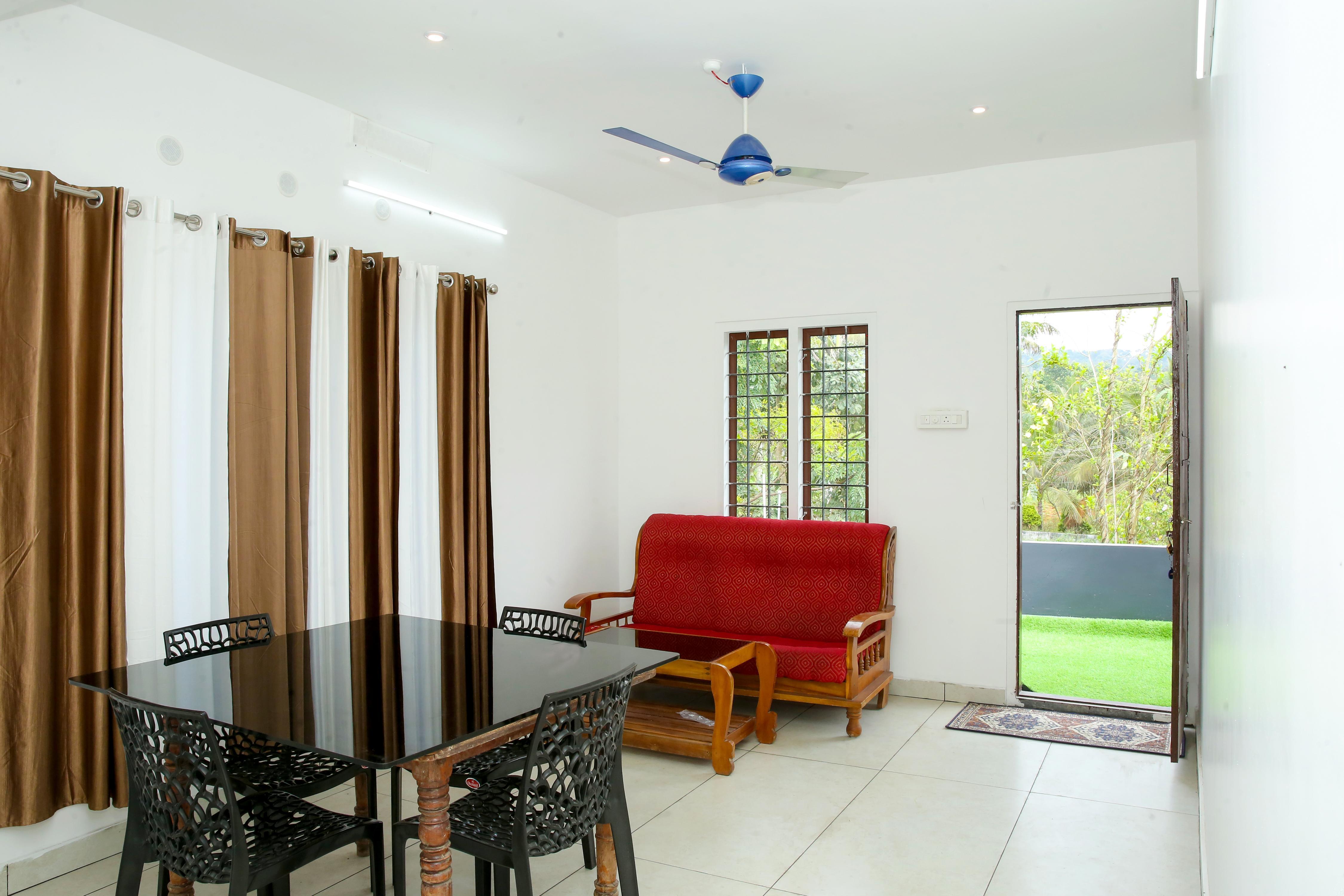 Blooms Homestay - Tap to explore photos