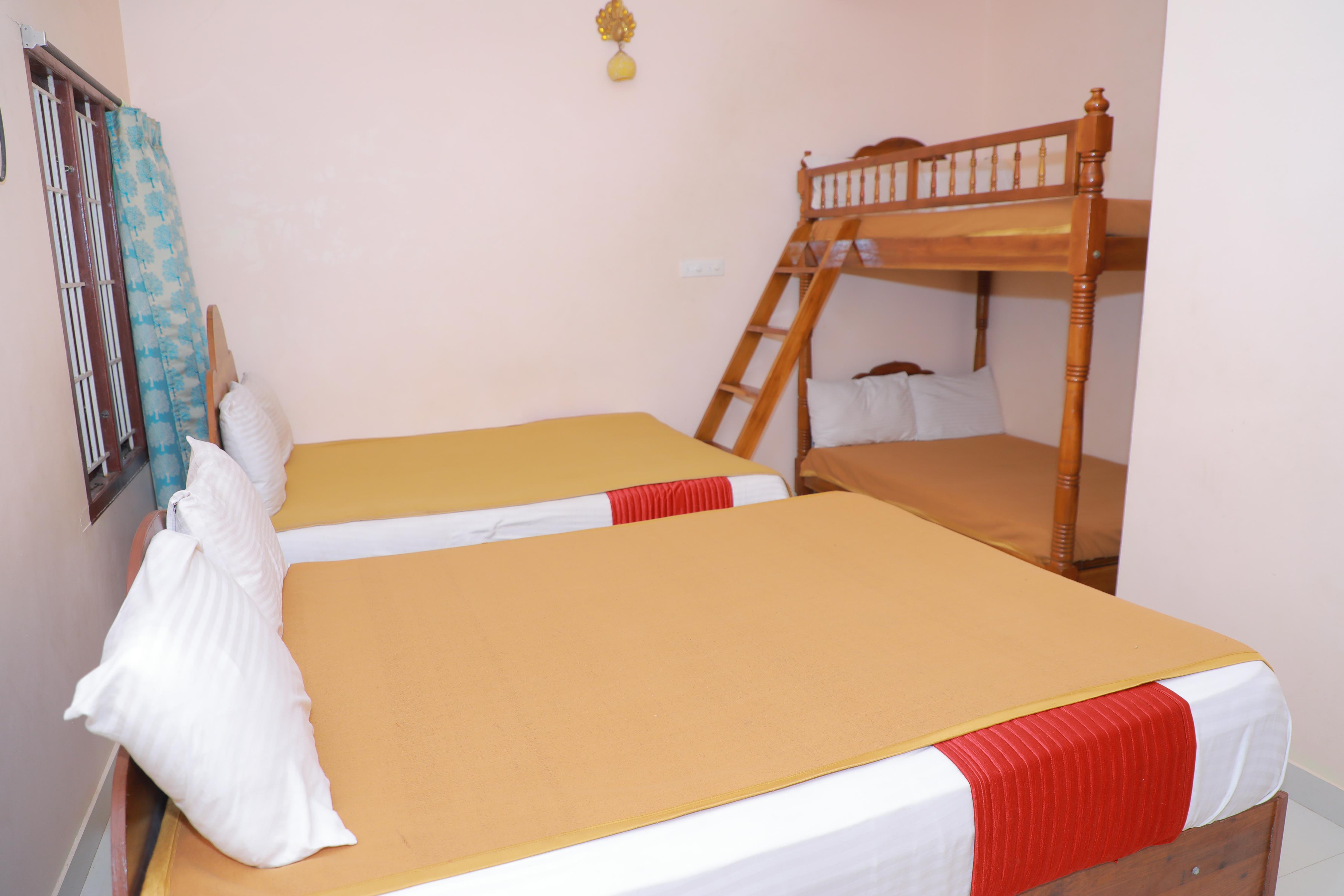 Farmdean Holiday Home Room Type - Ten Bed Family Cottage AC