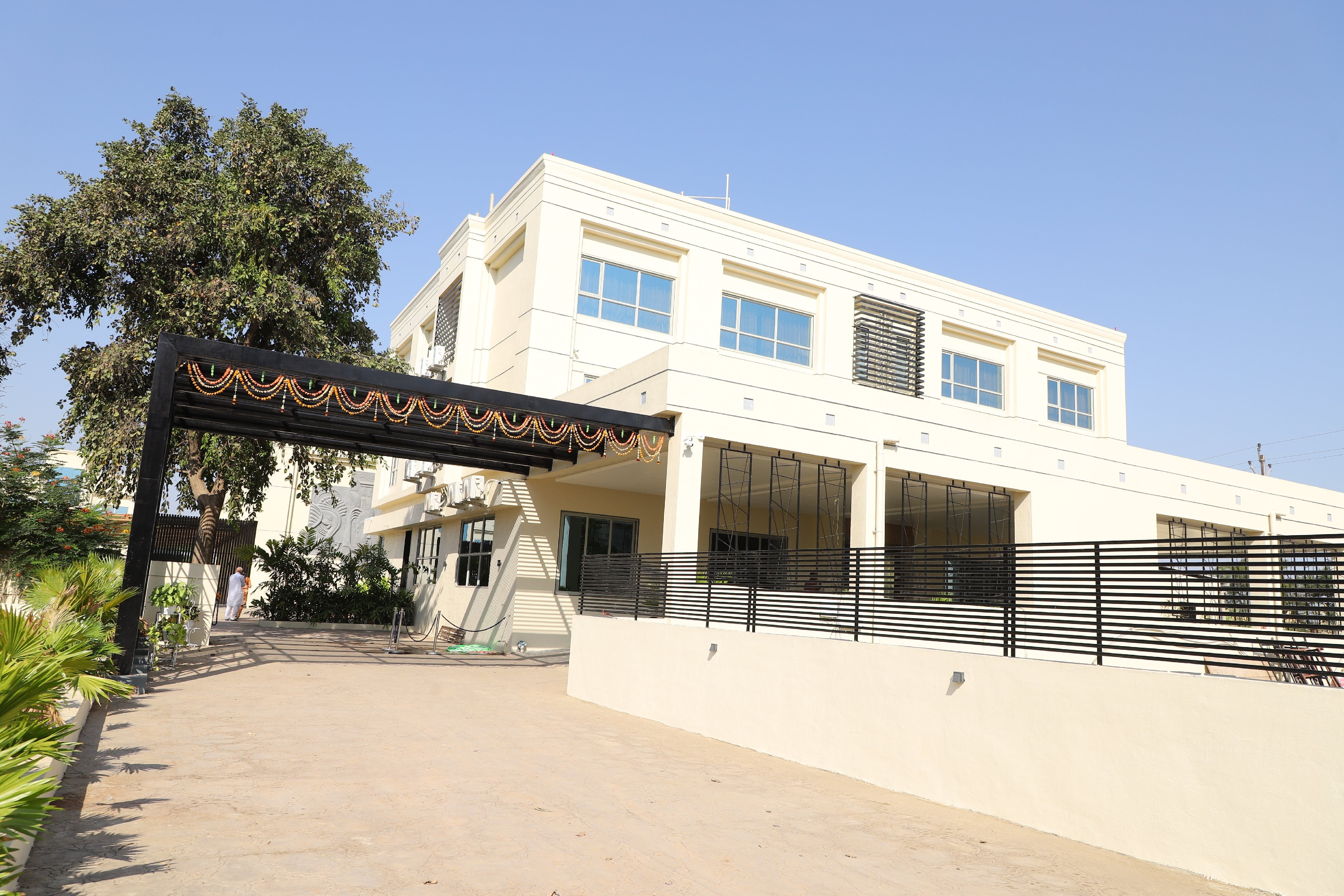 Hotel The Orange Flag - Renuka Enterprises - Tap to explore photos