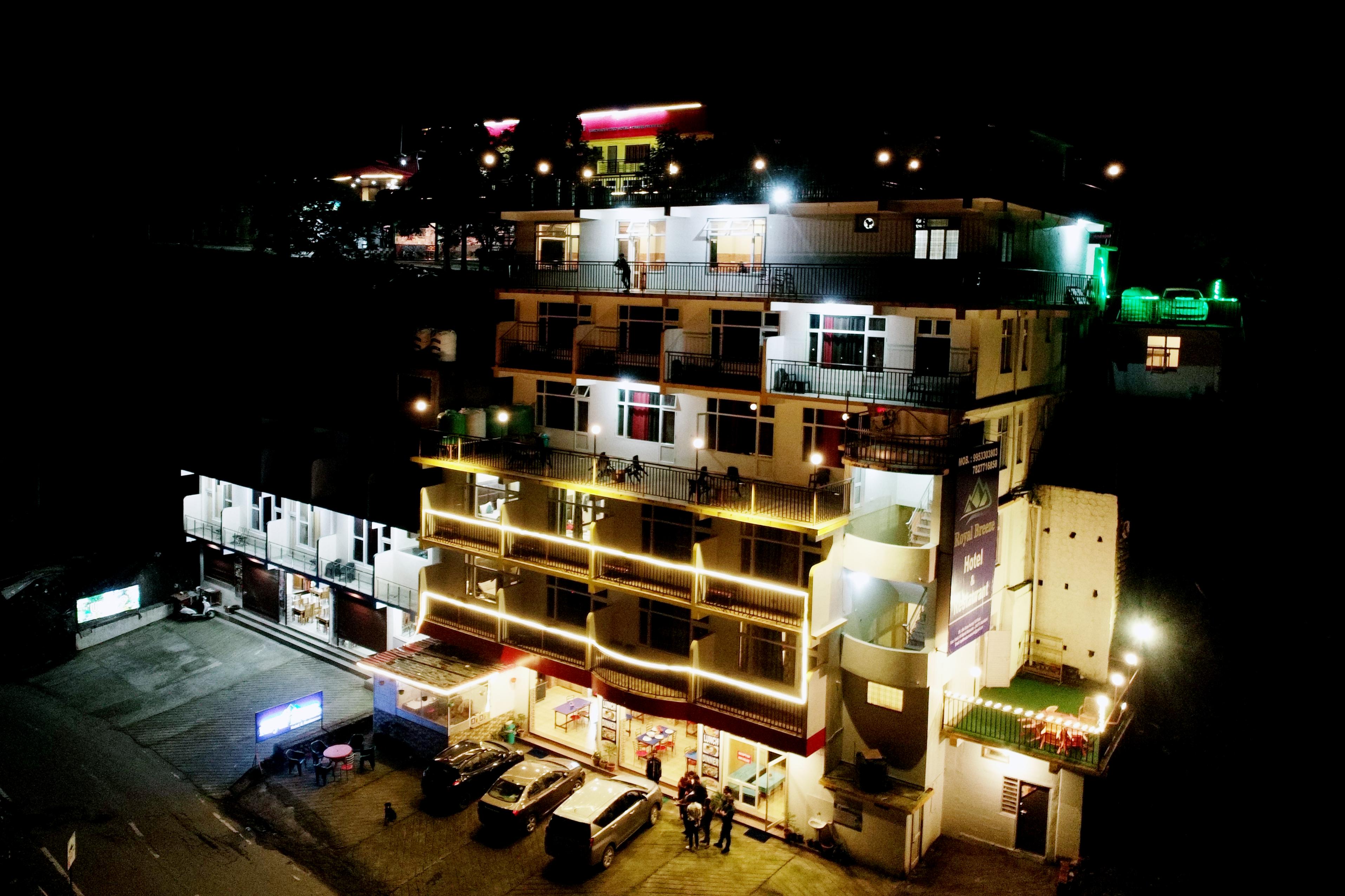 ROYAL BREEZE HOTEL & RESTAURANT