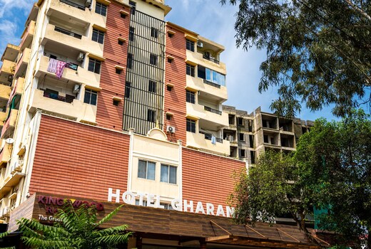Hotel Gharana Tree