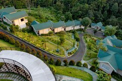 Aveda Munnar  Mountains and Mist