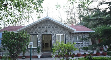 HARSH UDYAN RESORT- 15km from Aligarh Railway Station Room Type - River View Villa with Private Pool