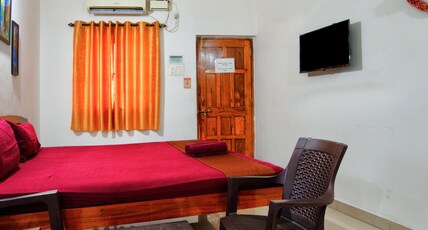 3 star Guest House Guirim Goa Room Type - Single Room