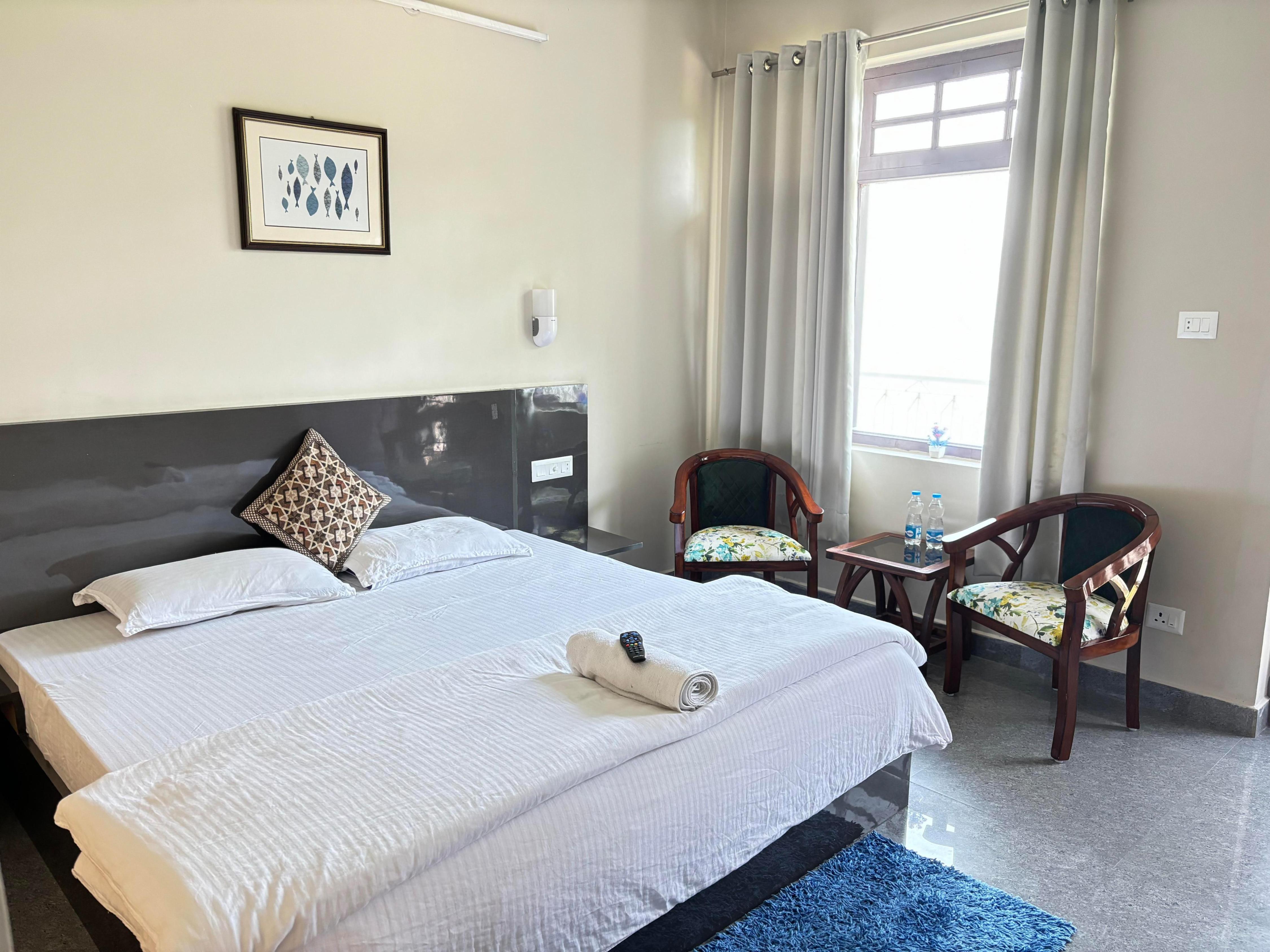 Fortune Heights Homestay Dalhousie - Tap to explore photos