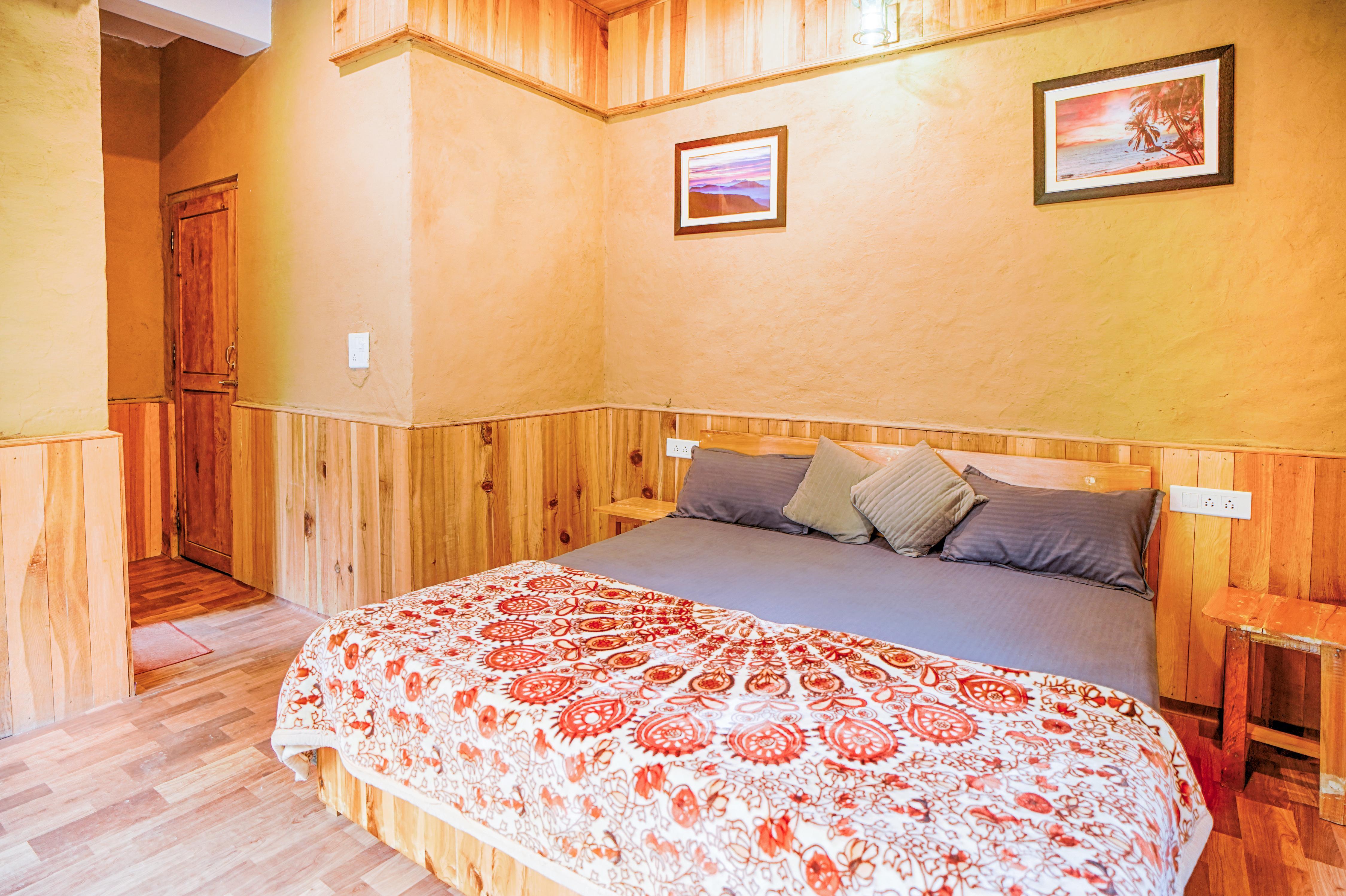 Apple Blush Retreat Room Type - Double Room with Patio ( First Floor )