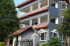 Lake Side Resort Neermahal