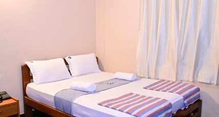 Jaya Paradise Room Type - Non AC Room