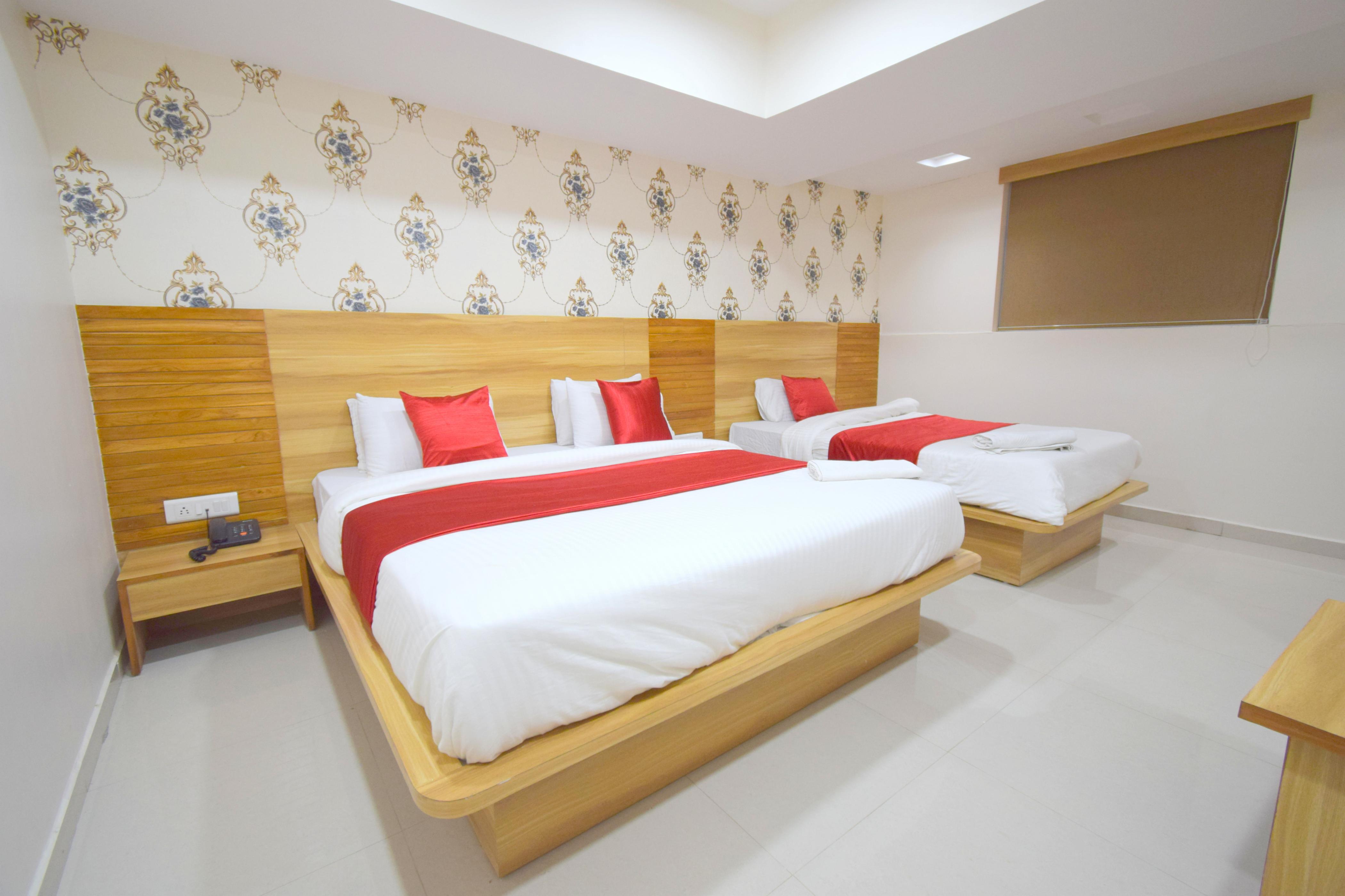 Hotel Midnight