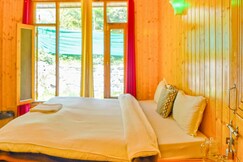 Peekaboo Homestay | Rooms & Kitchen