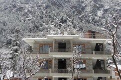 The Royal Orchard Kasol