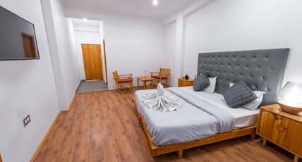 Woosah Hostel Leh | Terrace Cafe & Wifi Room Type - Kings Room