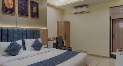 Hotel Bhilad Gate Room Type - PREMIUM MASTER BED