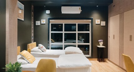 Joey's Nest Room Type - The Spring Flower Suite