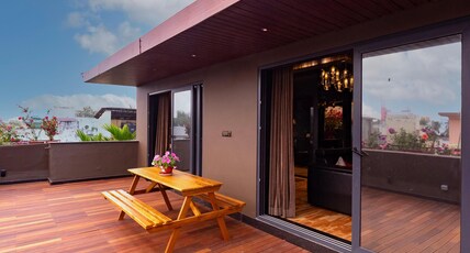 Joey's Nest Room Type - Penthouse with Private Terrace (Check-in at 2pm)