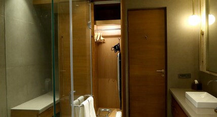 The Centrum Room Type - Deluxe Twin Room (Non-Smoking)