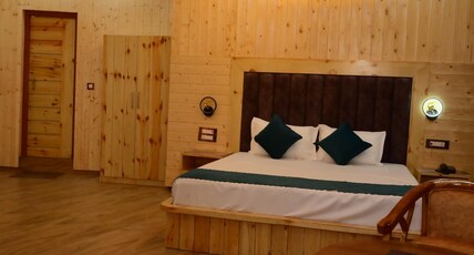 Rahul Hotel & Restaurant | Onsite Parking and 10 mins Drive to Mall Road Room Type - Super Deluxe Room with Hill View Rahul Hotel & Restaurant | Onsite Parking and 10 mins Drive to Mall Road Room Type - Super Deluxe Room with Hill View