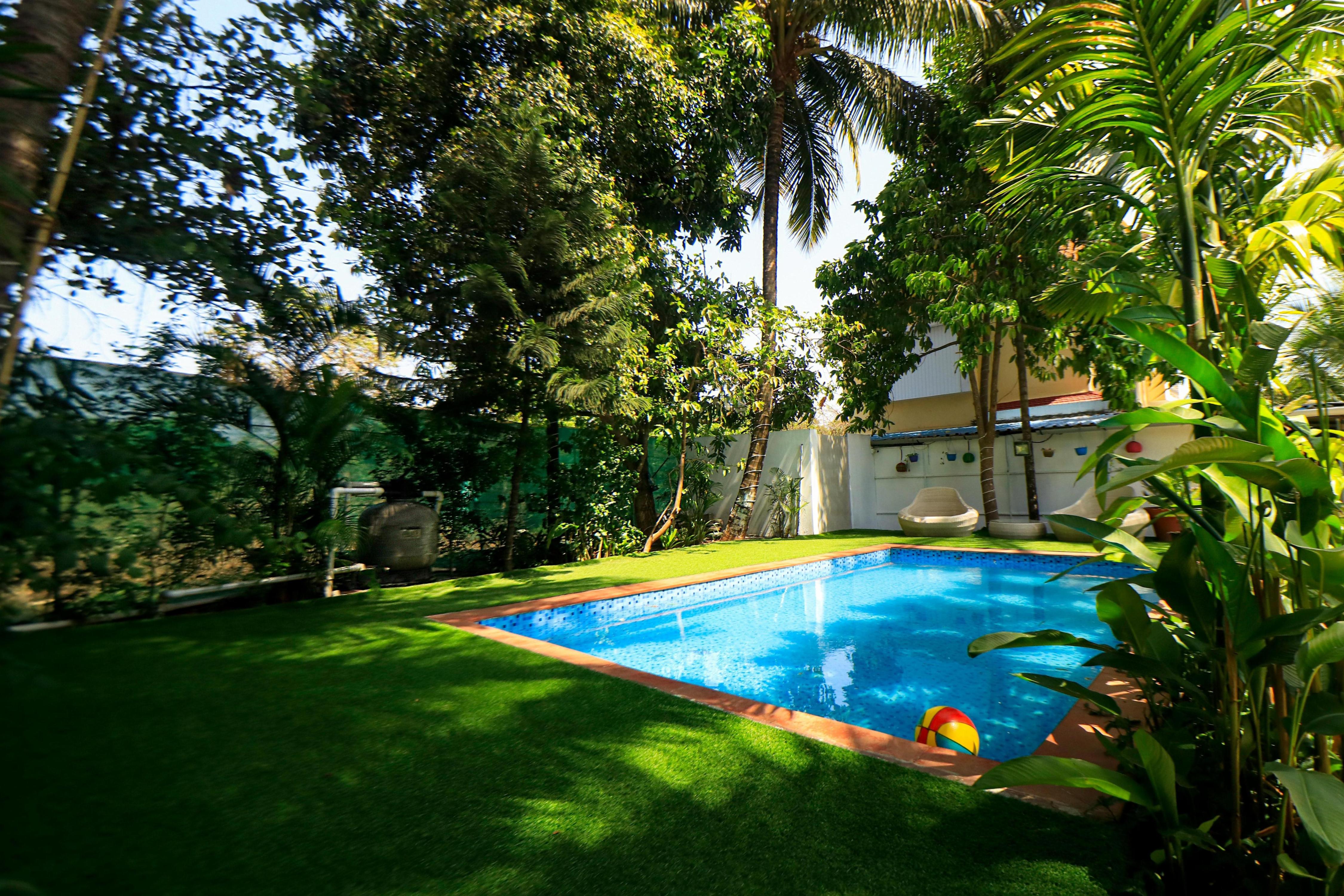 Green Lagoon Bungalow With Private Pool - Tap to explore photos