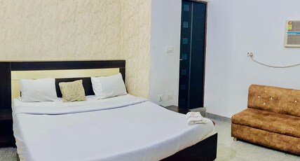Taj 3 Star Hotel Near Taj Mahal Room Type - Classic Ac Room
