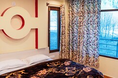 HIM TAJ HOTEL