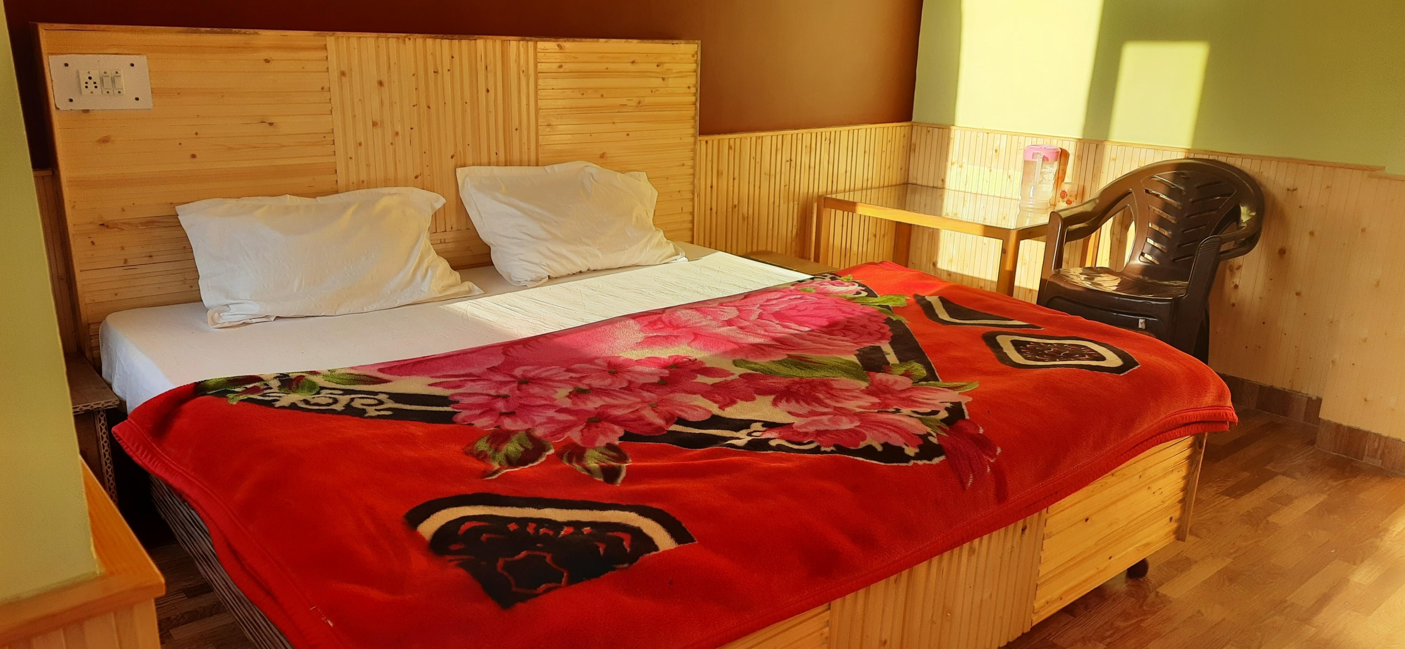 Dhruv Guest House - Tap to explore photos