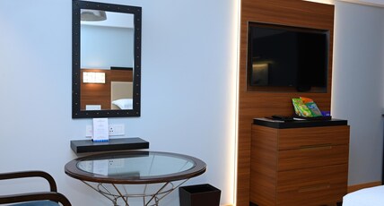 Manjeera Sarovar Premiere Room Type - Executive Twin Bed
