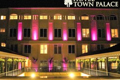 Hotel Town Palace