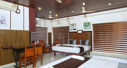 Velan Temple View Room Type - Suite Room with Temple View