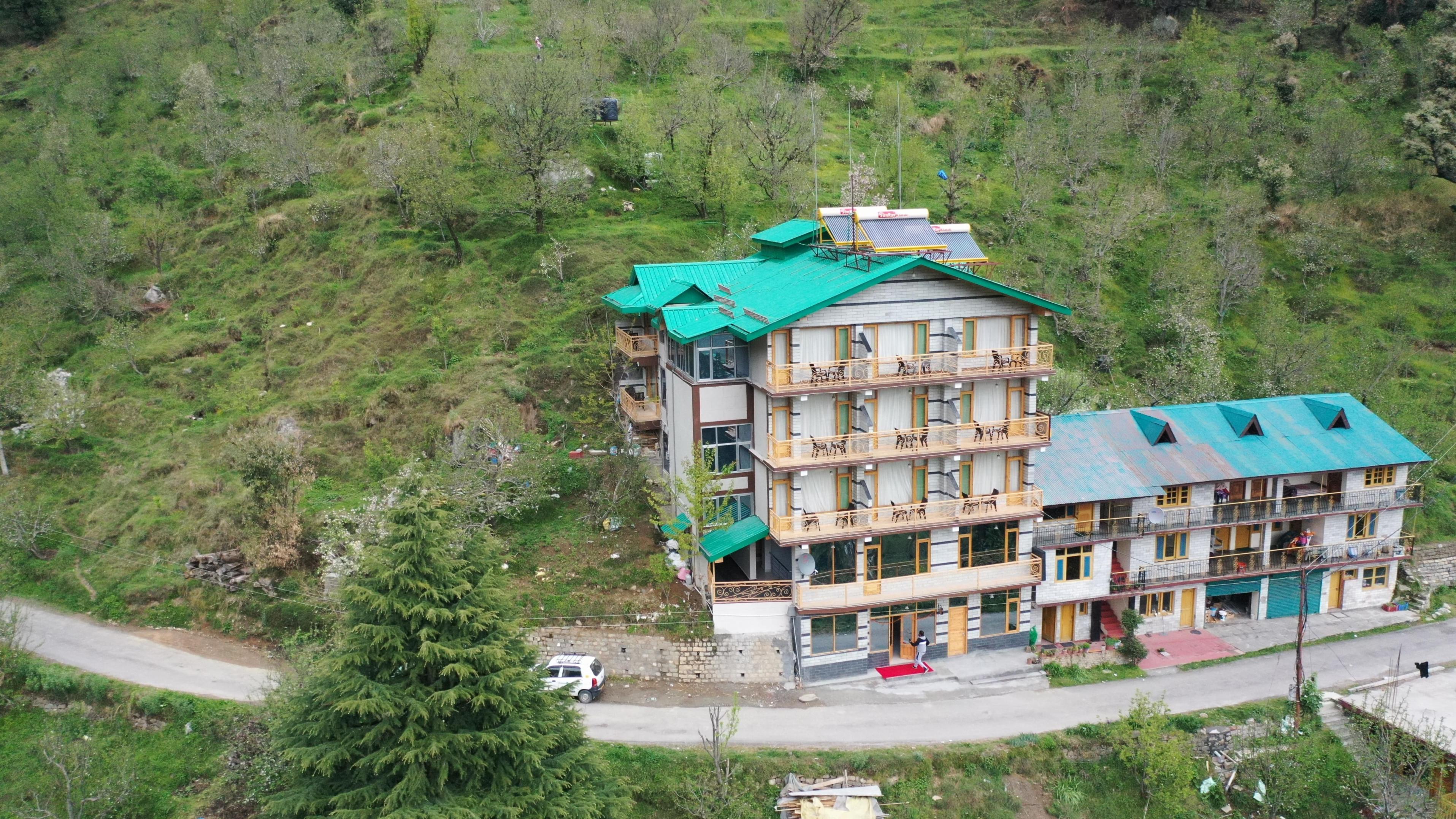 Summit View Inn Manali - Tap to explore photos