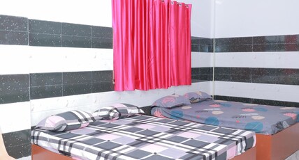 Sri Sakthi Lodge Room Type - Non AC Quadruple Bedroom