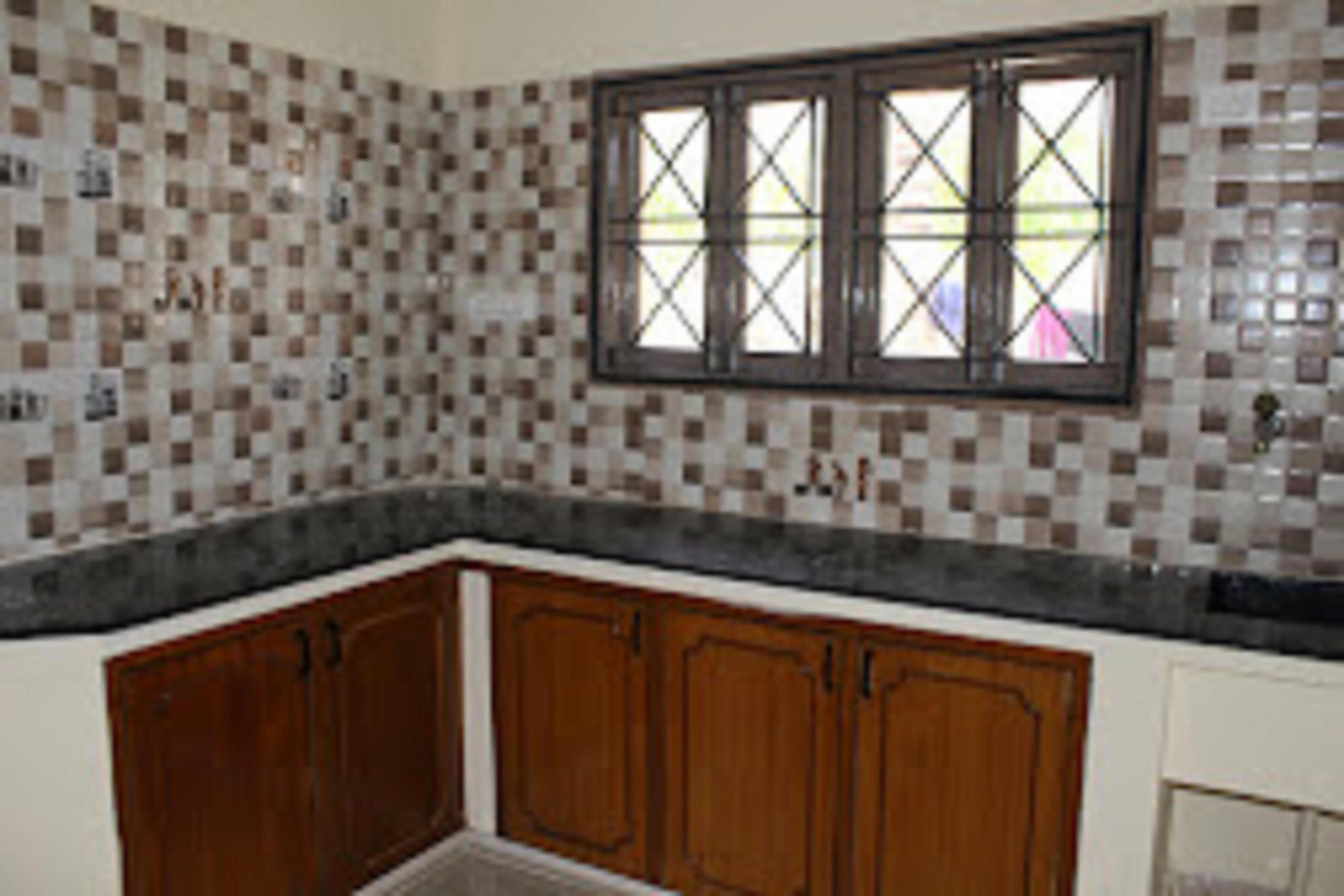 BRUNDHA HOMESTAY VILLA WITH GARDEN - Tap to explore photos