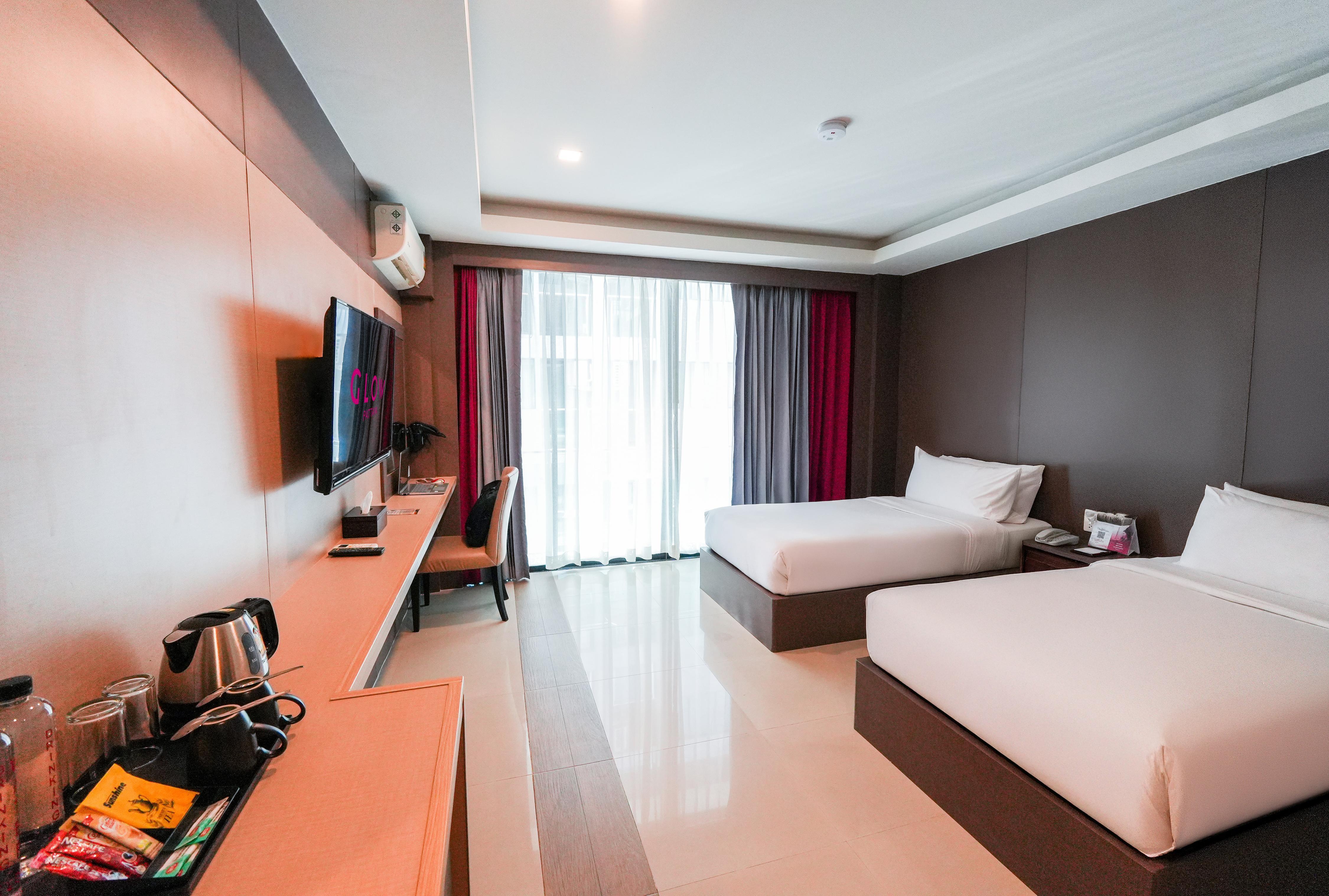 GLOW Pattaya Room Type - Superior Room King