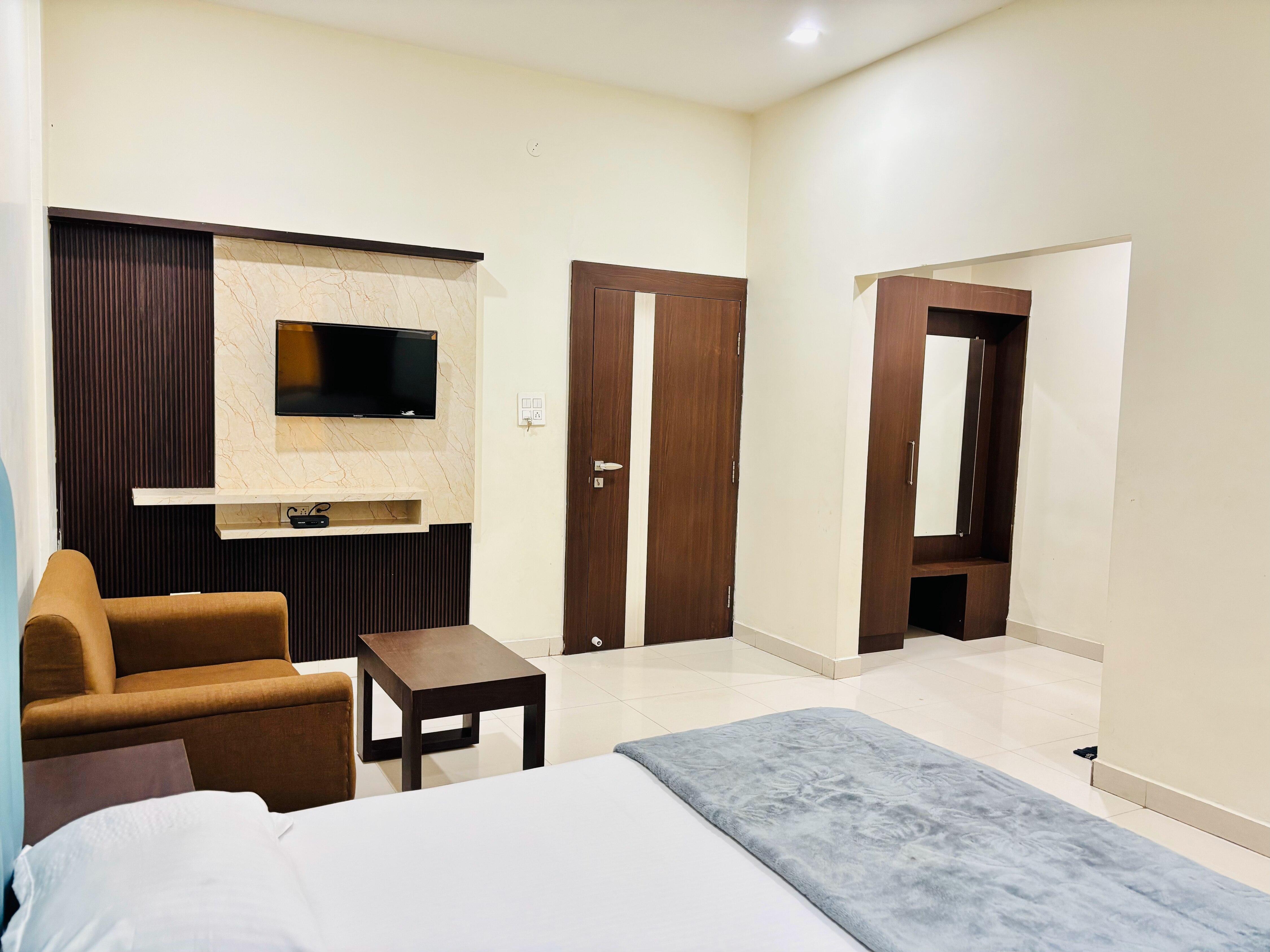 Mauryan's Premier,Gaya Room Type - Deluxe Room