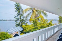The Island House - Lake Facing 2 BHK