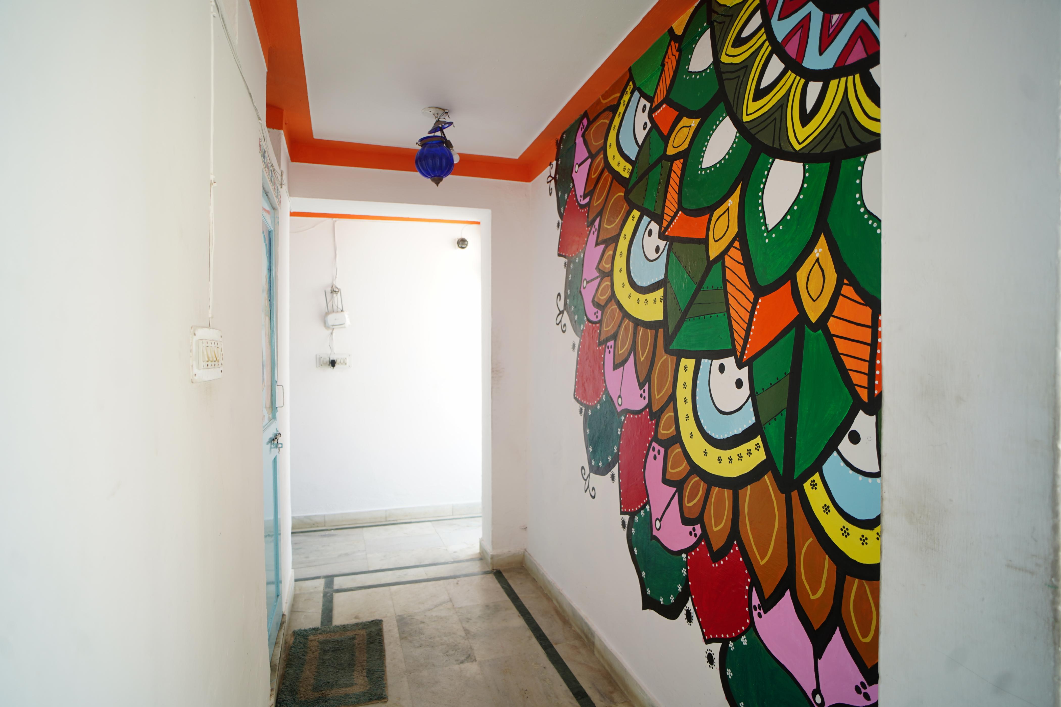 Dream Heaven Haveli - Pichola Lake View Room - Tap to explore photos