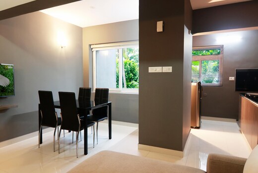 Transit Suites by Grandwest