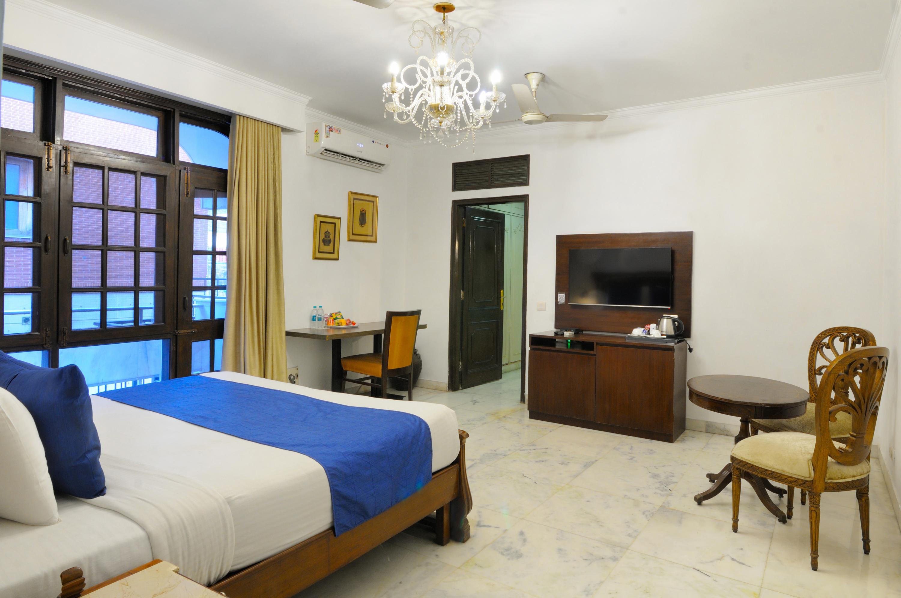Hotel Aashiyana By Yaara Hotels - Tap to explore photos